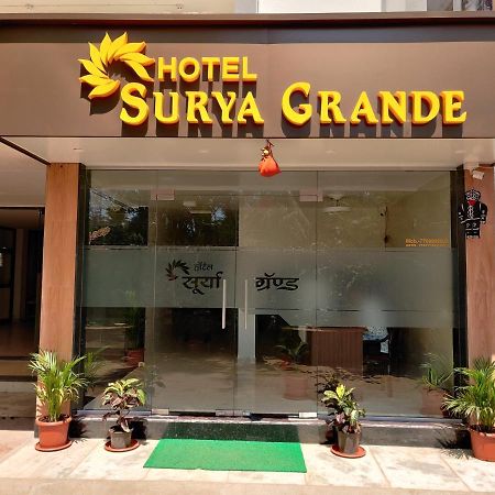 Hotel Surya Grande Kudal  Exteriör bild
